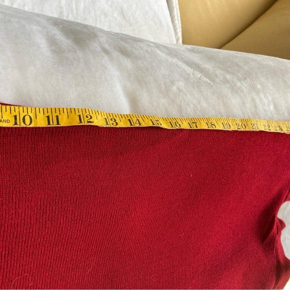 Elegant Red Knit Wrap Shawl Size OS - Picture 6 of 6